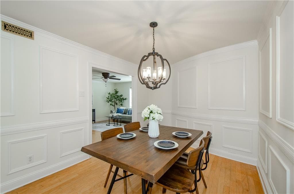 3 bedroom, 2 bathroom, 1,368 sq ft condominium for sale at 5400 Roswell Road D4, Sandy Springs, GA 30342 — photo 6
