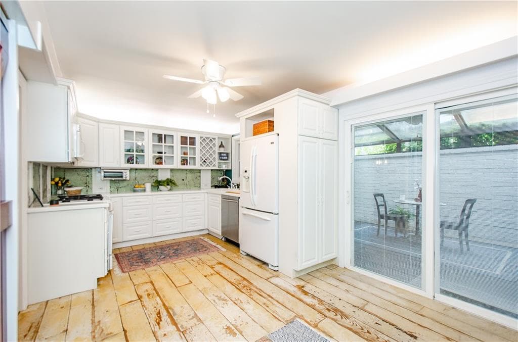 3 bedroom, 2 bathroom, 1,368 sq ft condominium for sale at 5400 Roswell Road D4, Sandy Springs, GA 30342 — photo 7