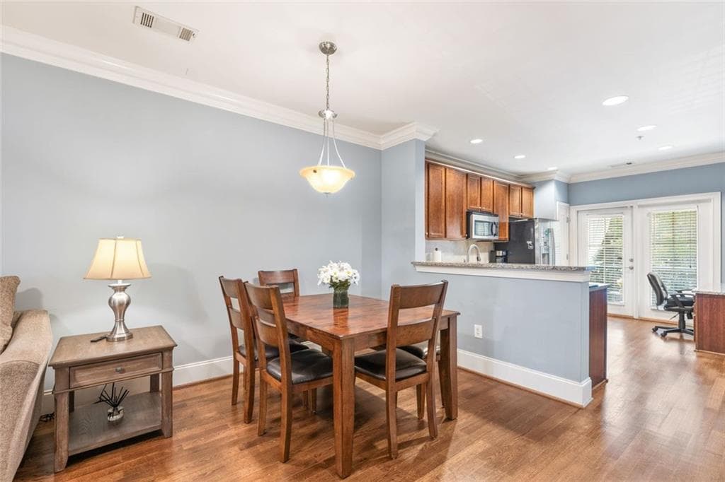 2 bedroom, 2 bathroom, 1,400 sq ft condominium for sale at 2744 Wander Lane, Alpharetta, GA 30022 — photo 8