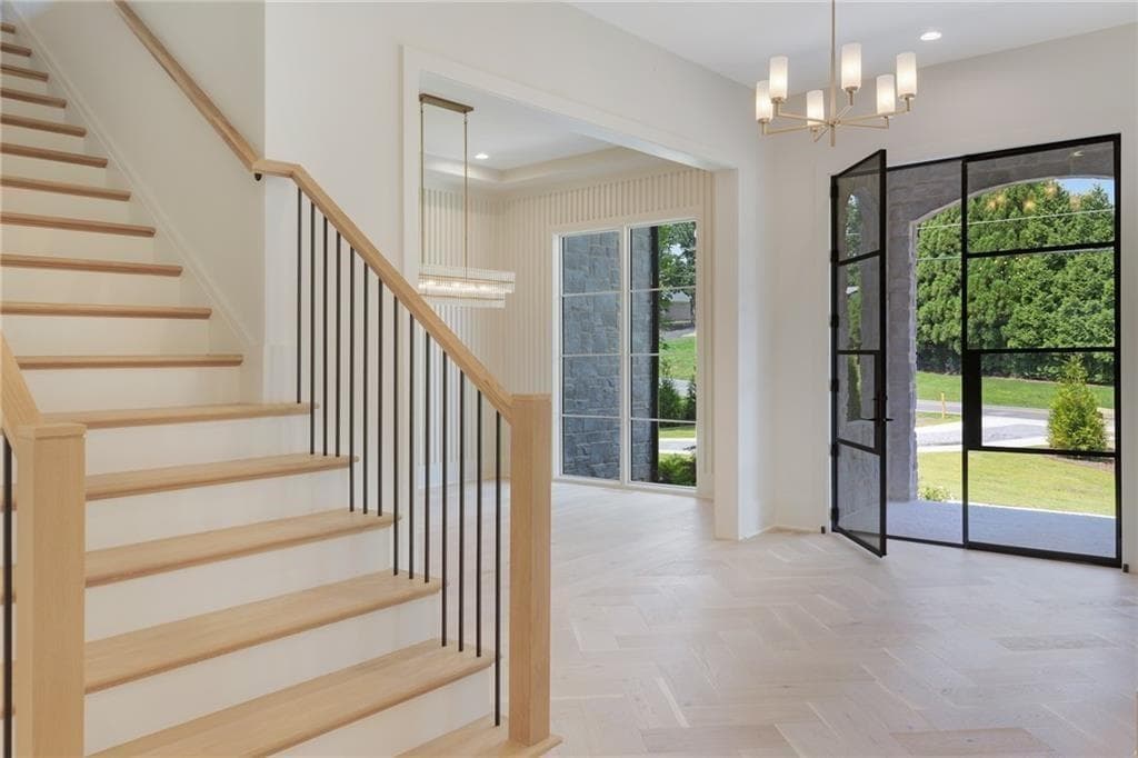 6 bedroom, 7 bathroom, 7,100 sq ft single family residence for sale at 290 Christopher Robin Road, Alpharetta, GA 30005 — photo 5