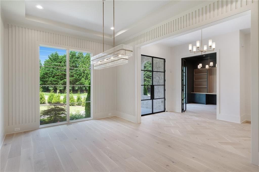 6 bedroom, 7 bathroom, 7,100 sq ft single family residence for sale at 290 Christopher Robin Road, Alpharetta, GA 30005 — photo 8