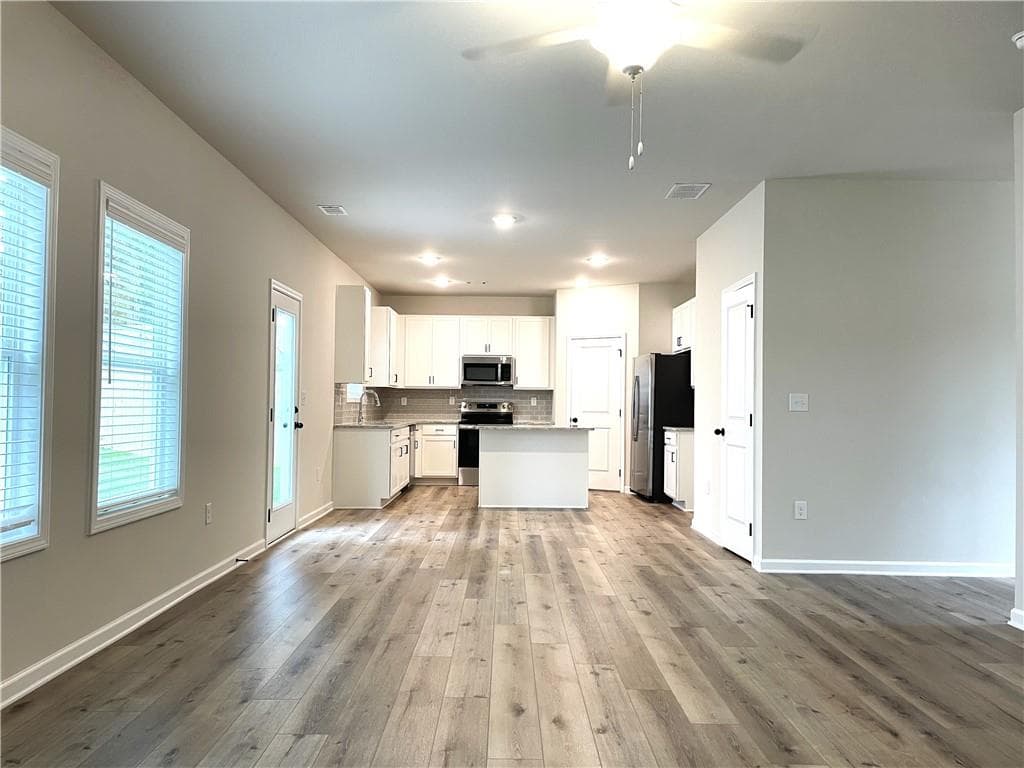 4 bedroom, 3 bathroom, 2,138 sq ft single family residence for rent at 414 Fox Creek Dr, Braselton, GA 30517 for $2,195 a month — photo 8
