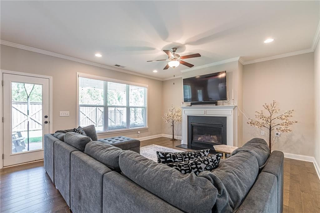 4 bedroom, 4 bathroom, 2,680 sq ft single family residence for rent at 3355 Pierview Drive, Cumming, GA 30040 for $3,500 a month — photo 6
