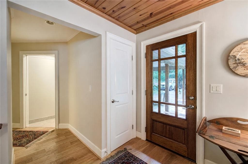 3 bedroom, 3 bathroom single family residence under contract at 999 Crippled Oak Trail, Jasper, GA 30143 — photo 3