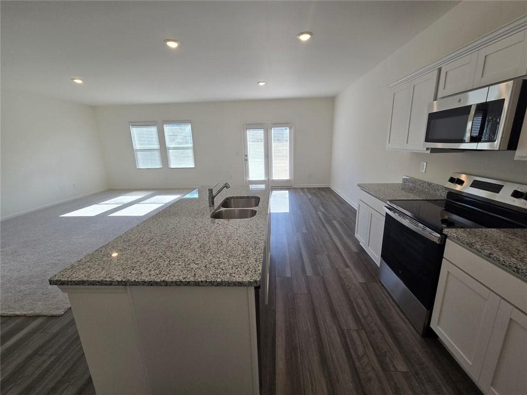 5 bedroom, 3 bathroom, 2,722 sq ft single family residence for rent at 73 Rowlett Place, Bethlehem, GA 30620 for $2,100 a month — photo 4