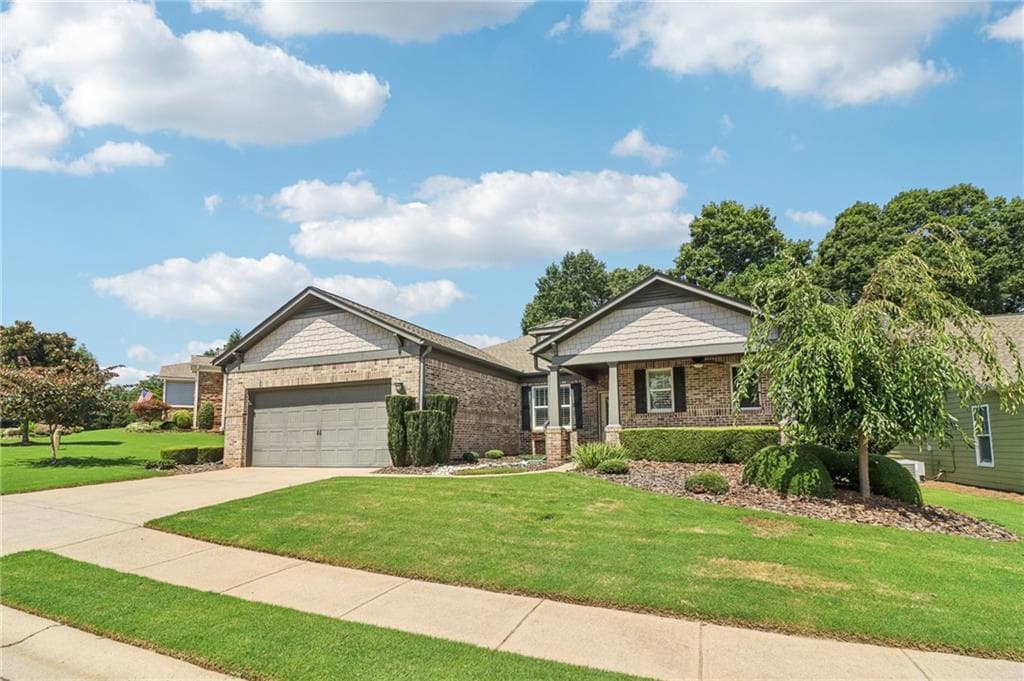 3 bedroom, 2 bathroom, 2,450 sq ft single family residence for sale at 3217 Black Gum Lane, Gainesville, GA 30504 — photo 2