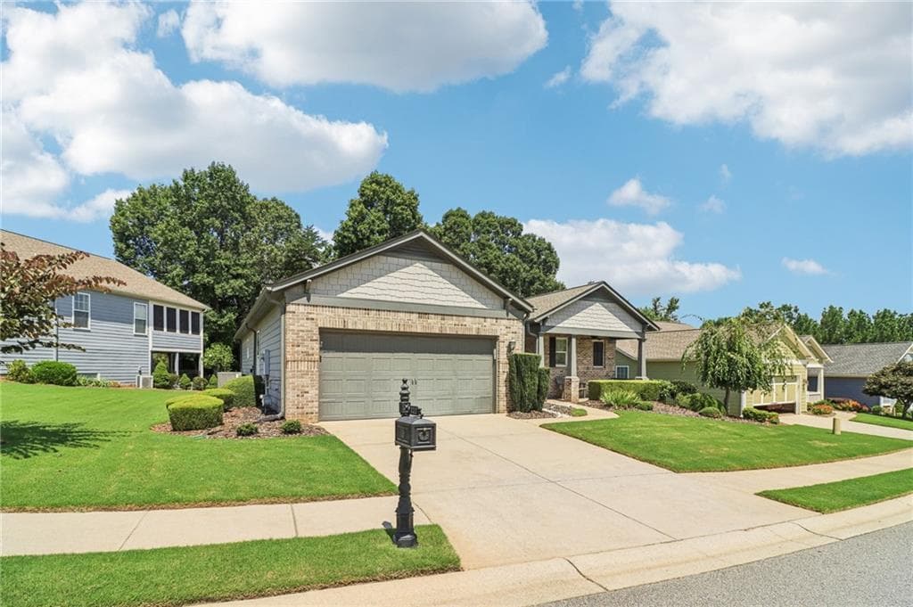 3 bedroom, 2 bathroom, 2,450 sq ft single family residence for sale at 3217 Black Gum Lane, Gainesville, GA 30504 — photo 3