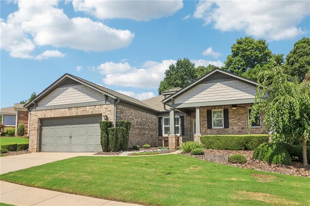 3 bedroom, 2 bathroom, 2,450 sq ft single family residence for sale at 3217 Black Gum Lane, Gainesville, GA 30504 — photo 5