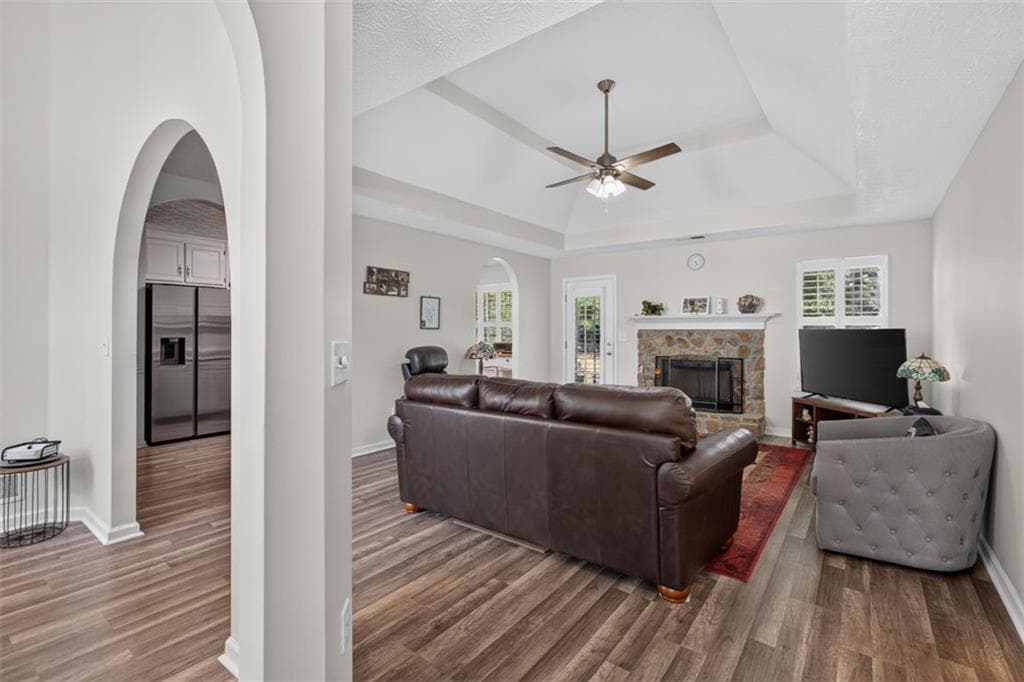 3 bedroom, 2 bathroom, 1,501 sq ft single family residence for sale at 4290 Perrinton Trail, Loganville, GA 30052 — photo 9