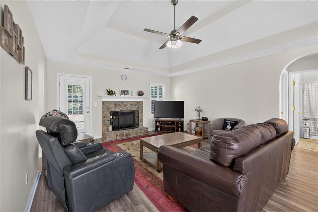 3 bedroom, 2 bathroom, 1,501 sq ft single family residence for sale at 4290 Perrinton Trail, Loganville, GA 30052 — photo 10
