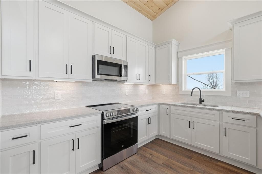 3 bedroom, 3 bathroom, 2,490 sq ft single family residence for sale at 185 Stirratt Road, Ranger, GA 30734 — photo 7