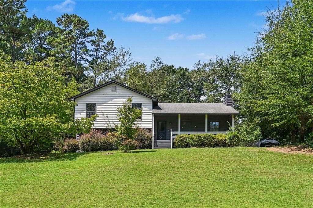 3 bedroom, 2 bathroom, 1,248 sq ft single family residence for sale at 56 Noses Creek Road, Marietta, GA 30064 — photo 2