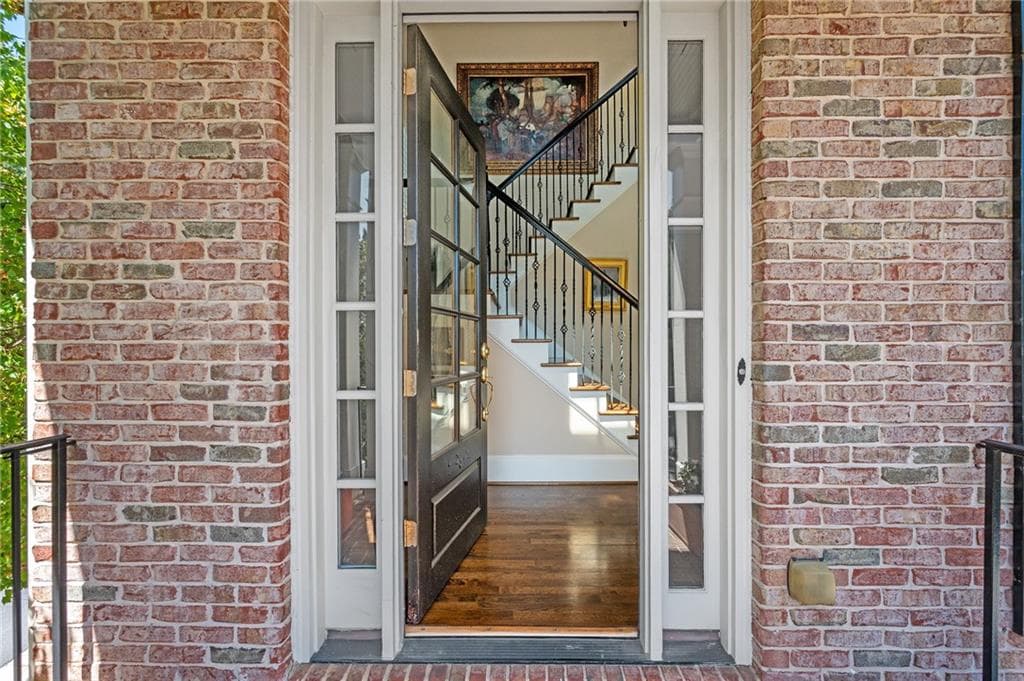4 bedroom, 5 bathroom, 4,186 sq ft single family residence for sale at 3536 Preserve Drive, Atlanta, GA 30339 — photo 3