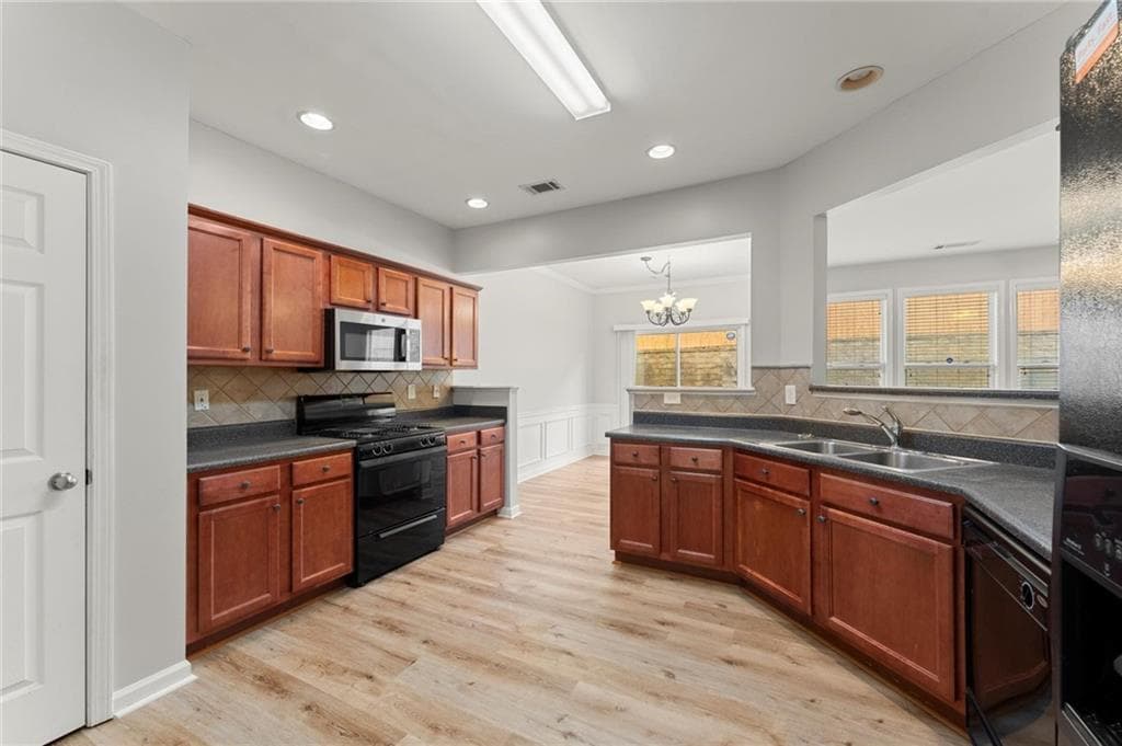 3 bedroom, 3 bathroom, 1,996 sq ft townhouse for rent at 1867 Ellison Lakes Court 21, Kennesaw, GA 30152 for $2,250 a month — photo 3