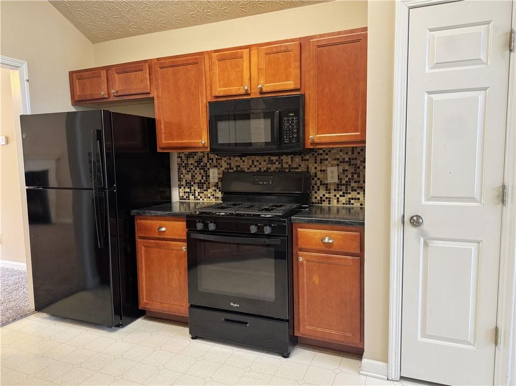 4 bedroom, 3 bathroom, 1,686 sq ft single family residence for rent at 1277 Poison Oak Ct, Lawrenceville, GA 30045 for $2,095 a month — photo 5