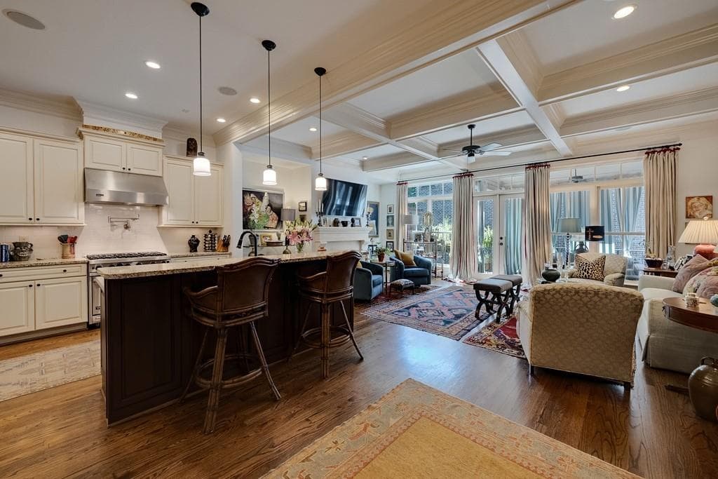 3 bedroom, 4 bathroom, 3,429 sq ft townhouse under contract at 8 Honour Avenue 6, Atlanta, GA 30305 — photo 10