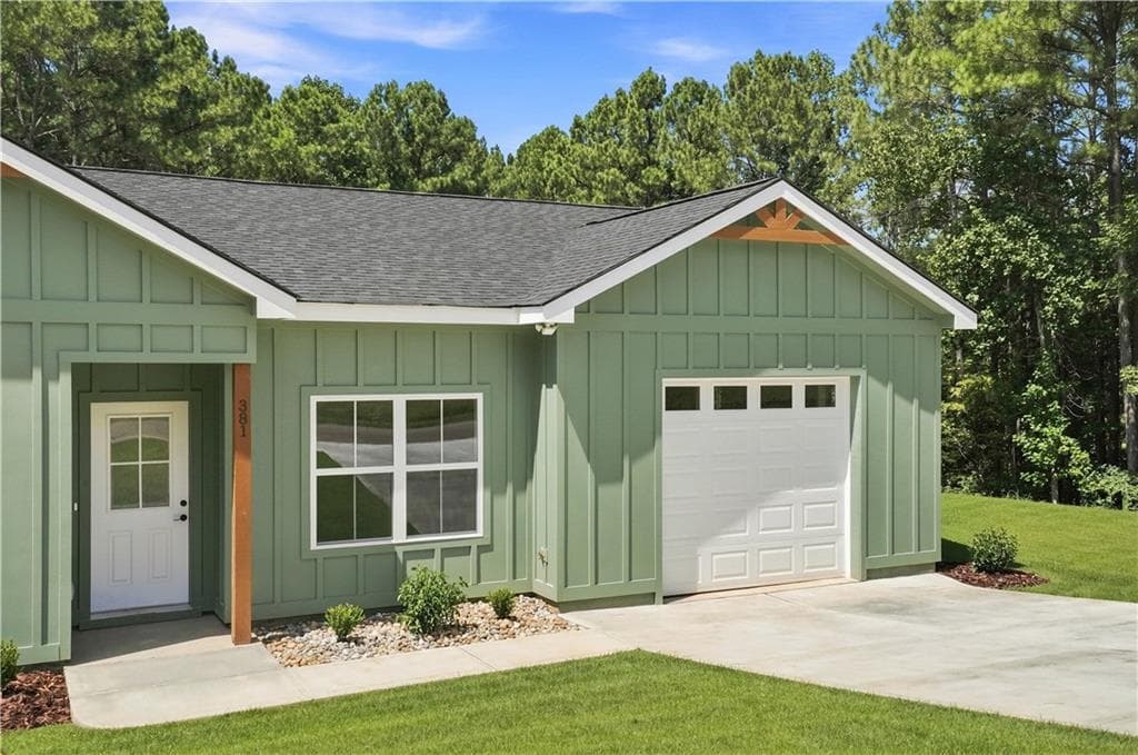 3 bedroom, 2 bathroom, 1,400 sq ft single family residence for sale at 381 Bethel Road, Talking Rock, GA 30175 — photo 2