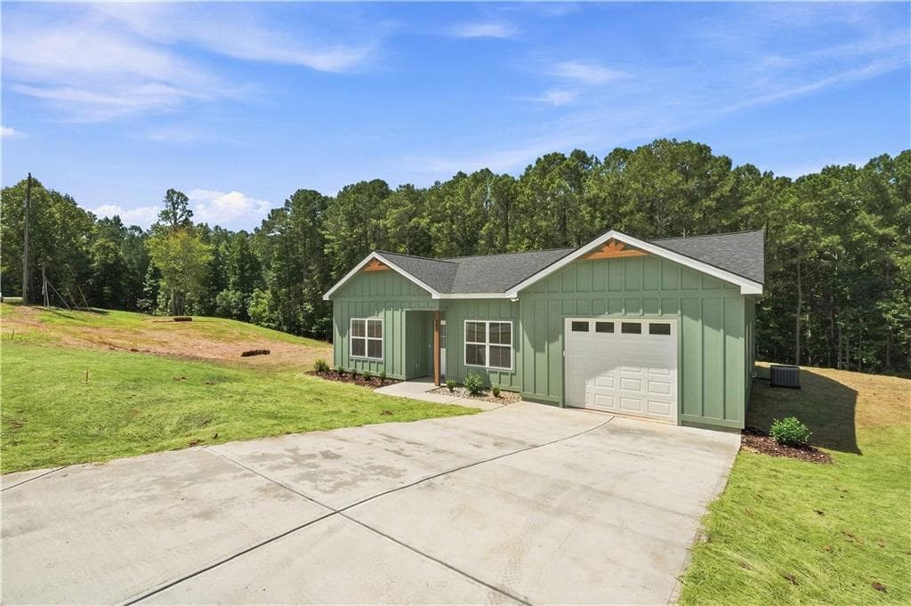 3 bedroom, 2 bathroom, 1,400 sq ft single family residence for sale at 381 Bethel Road, Talking Rock, GA 30175 — photo 3