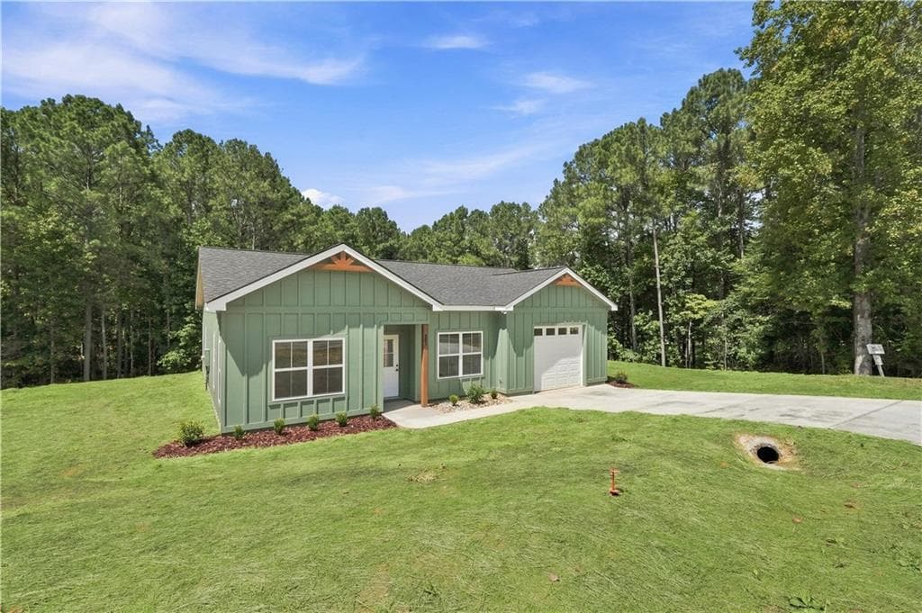 3 bedroom, 2 bathroom, 1,400 sq ft single family residence for sale at 381 Bethel Road, Talking Rock, GA 30175 — photo 4