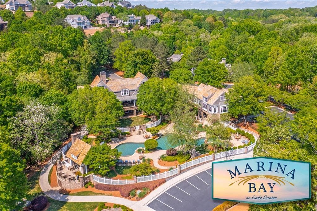 5 bedroom, 5 bathroom, 4,490 sq ft single family residence for sale at 6004 Hemingway Lane, Gainesville, GA 30506 — photo 4