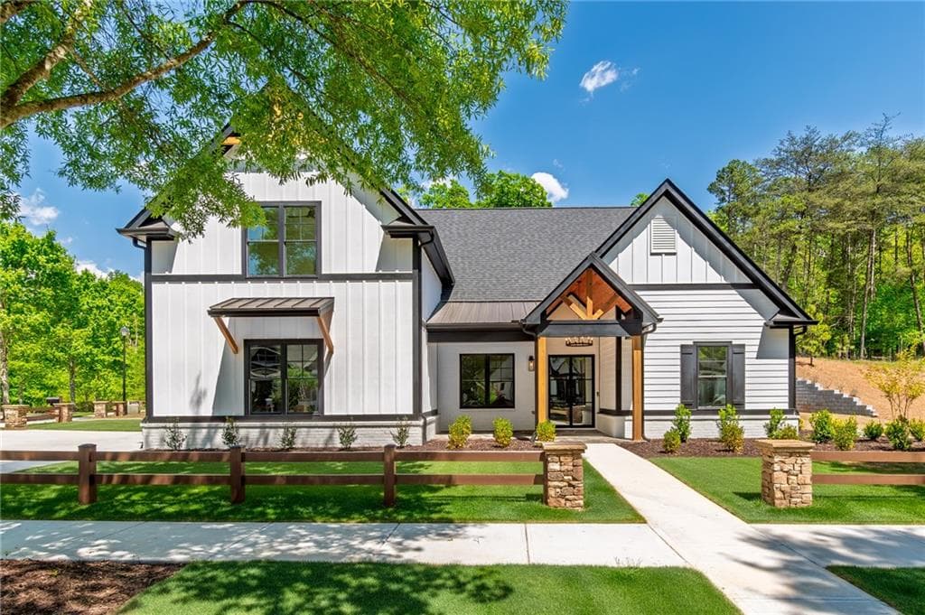 5 bedroom, 5 bathroom, 4,490 sq ft single family residence for sale at 6004 Hemingway Lane, Gainesville, GA 30506 — photo 5