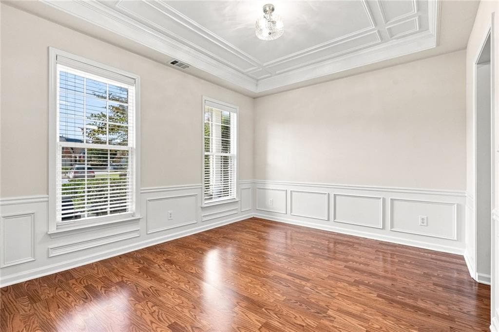 3 bedroom, 3 bathroom, 2,208 sq ft single family residence for sale at 1535 Seneca Avenue, Cumming, GA 30041 — photo 4
