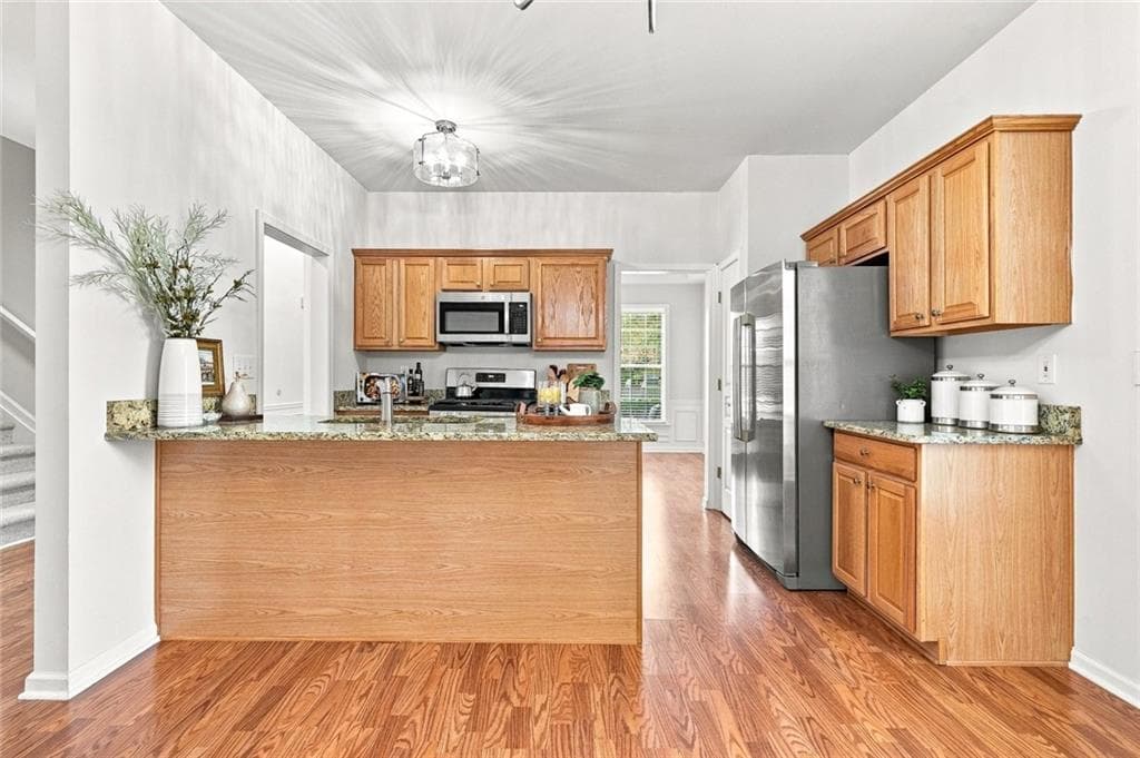 3 bedroom, 3 bathroom, 2,208 sq ft single family residence for sale at 1535 Seneca Avenue, Cumming, GA 30041 — photo 7