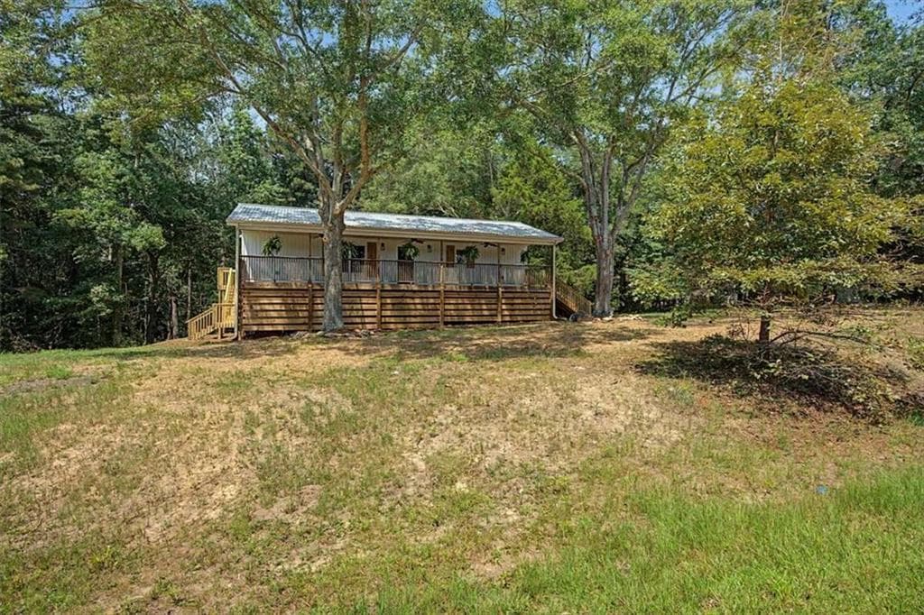 3 bedroom, 3 bathroom, 2,000 sq ft single family residence for sale at 938 Mandeville Road, Carrollton, GA 30117 — photo 5