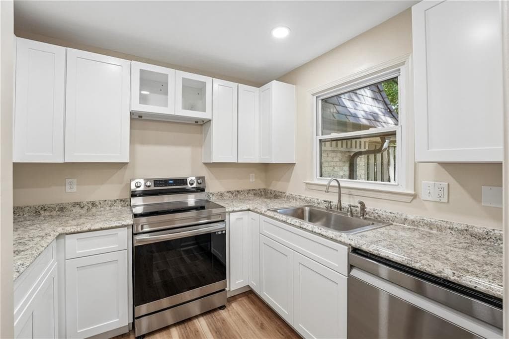 2 bedroom, 2 bathroom, 1,100 sq ft townhouse under contract at 39 Cantey Place, Atlanta, GA 30327 — photo 7
