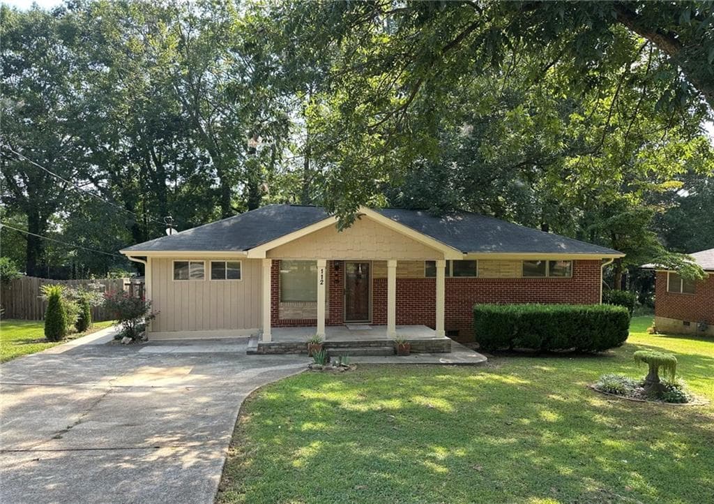 3 bedroom, 1 bathroom, 1,152 sq ft single family residence for sale at 112 Beacon St, Stockbridge, GA 30281 — photo 1 of 1