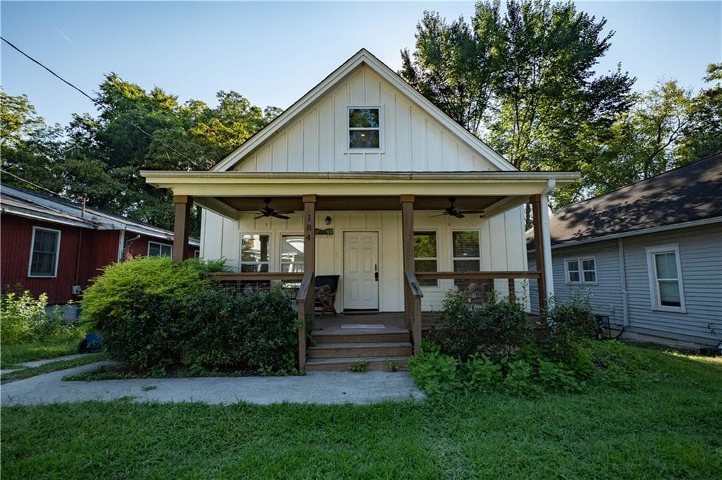 3 bedroom, 3 bathroom, 1,286 sq ft single family residence for rent at 184 Laurel Avenue, Atlanta, GA 30314 for $2,500 a month — photo 2