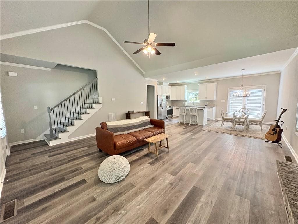 4 bedroom, 3 bathroom, 2,064 sq ft single family residence for sale at 406 Sunset Drive, Statham, GA 30666 — photo 5