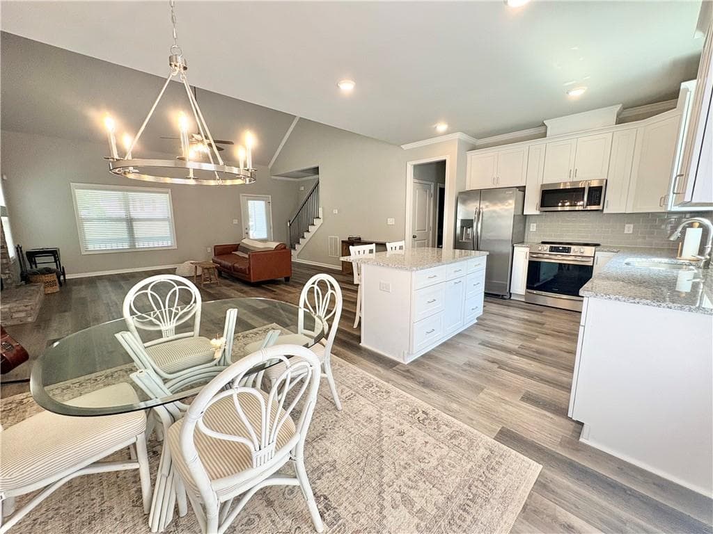 4 bedroom, 3 bathroom, 2,064 sq ft single family residence for sale at 406 Sunset Drive, Statham, GA 30666 — photo 9
