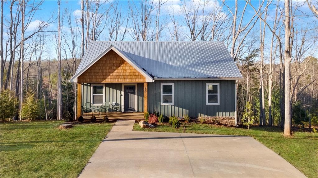 4 bedroom, 3 bathroom, 2,400 sq ft single family residence for rent at 360 Prince Drive, Morganton, GA 30560 for $2,500 a month — photo 2