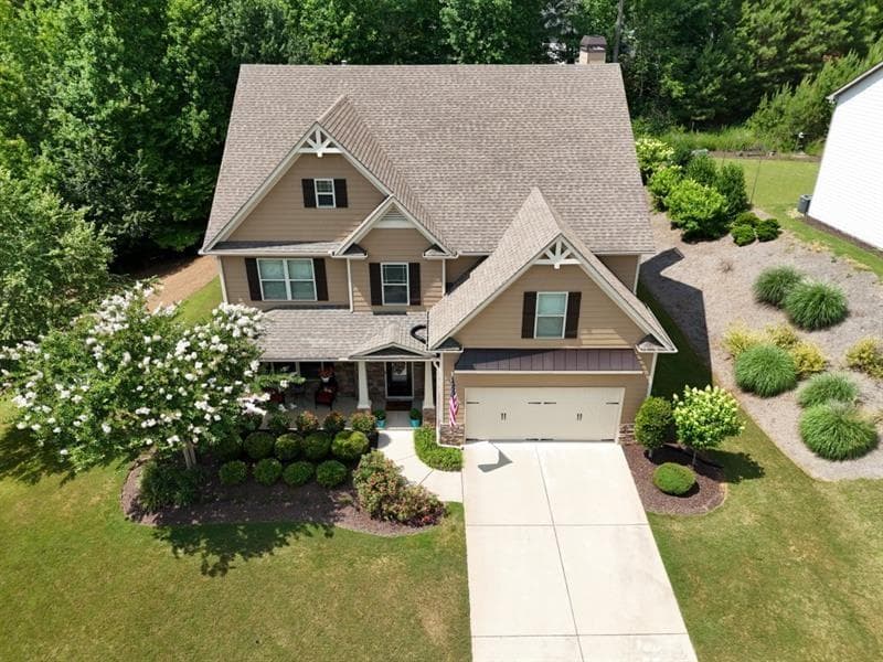 6 bedroom, 4 bathroom, 3,728 sq ft single family residence under contract at 407 Riverwalk Manor Drive, Dallas, GA 30132 — photo 4