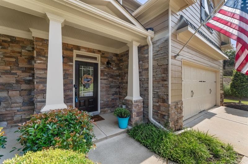 6 bedroom, 4 bathroom, 3,728 sq ft single family residence under contract at 407 Riverwalk Manor Drive, Dallas, GA 30132 — photo 6