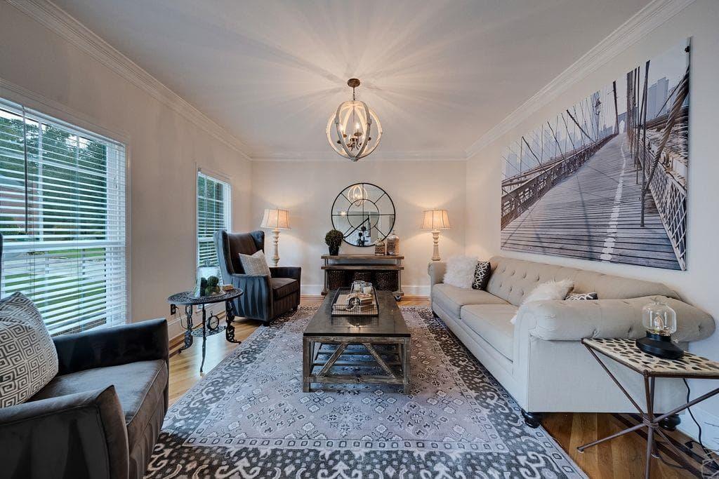 6 bedroom, 5 bathroom, 5,446 sq ft single family residence under contract at 4728 Stirling Court, Marietta, GA 30068 — photo 3