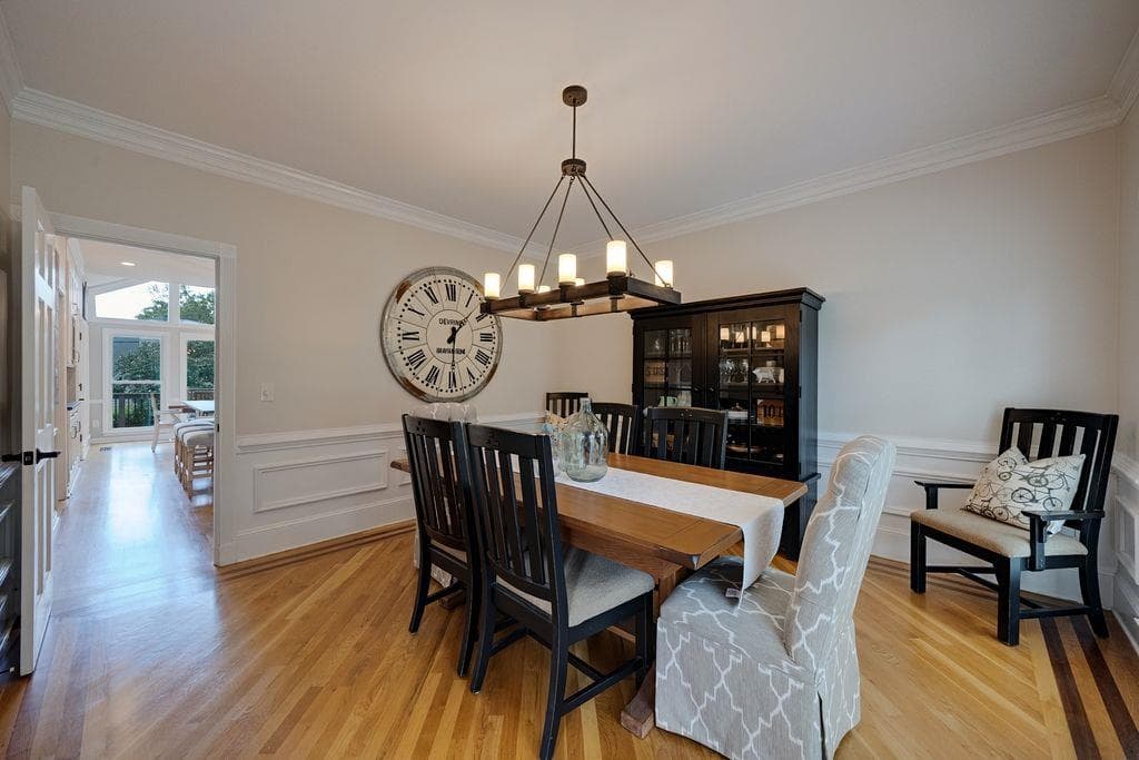 6 bedroom, 5 bathroom, 5,446 sq ft single family residence under contract at 4728 Stirling Court, Marietta, GA 30068 — photo 4