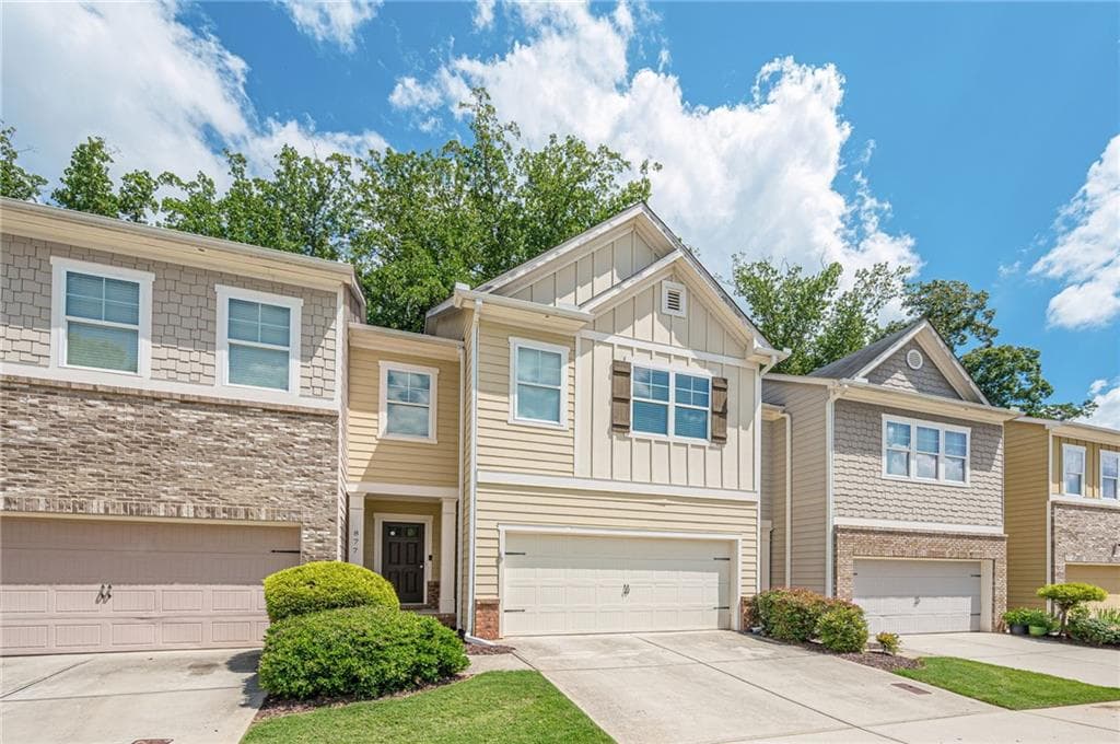 3 bedroom, 3 bathroom, 2,527 sq ft townhouse for sale at 877 Whittington Parkway, Marietta, GA 30060 — photo 4