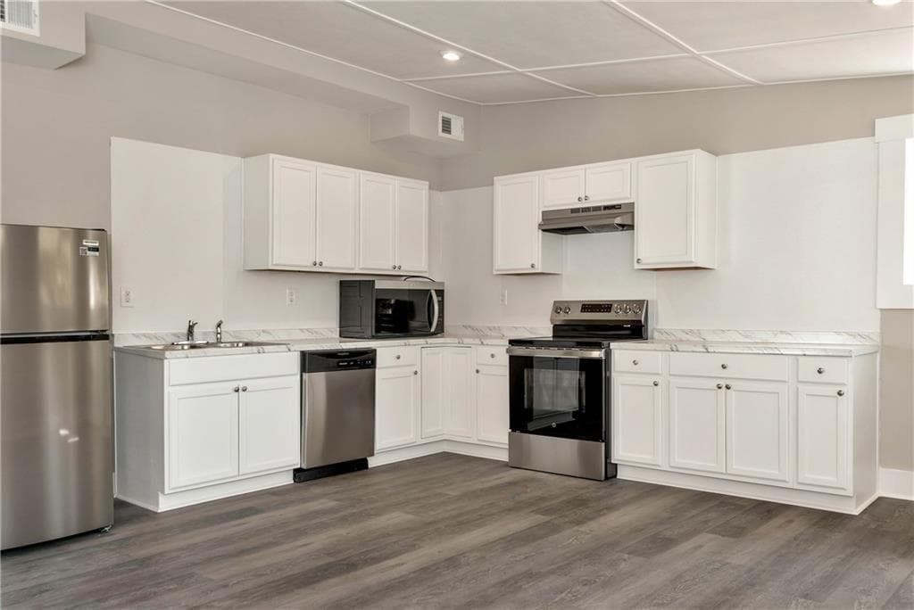 2 bedroom, 2 bathroom, 1,424 sq ft single family residence for rent at 75 Lake Drive, Dawsonville, GA 30534 for $2,395 a month — photo 8