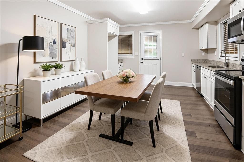 4 bedroom, 2 bathroom, 2,049 sq ft single family residence for sale at 2572 Glenrock Drive, Decatur, GA 30032 — photo 3