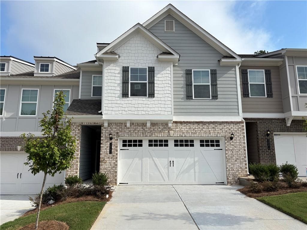 3 bedroom, 3 bathroom, 1,918 sq ft townhouse under contract at 3552 Birdstone Drive LOT 23, Decatur, GA 30032