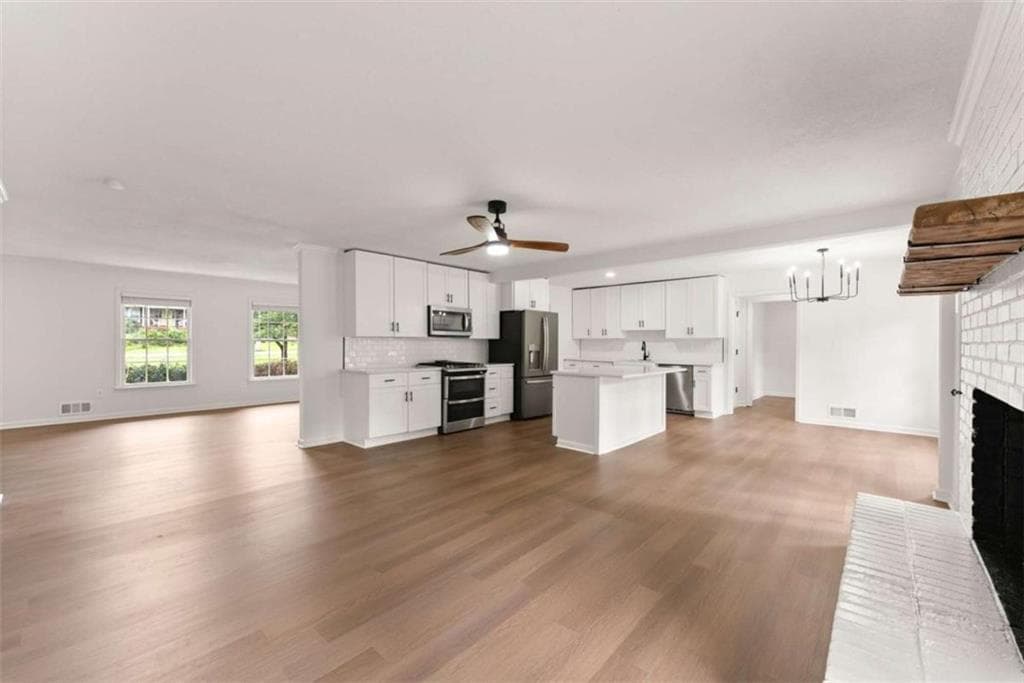 4 bedroom, 3 bathroom, 2,164 sq ft single family residence for sale at 570 Cedar Creek Drive, Athens, GA 30605 — photo 2
