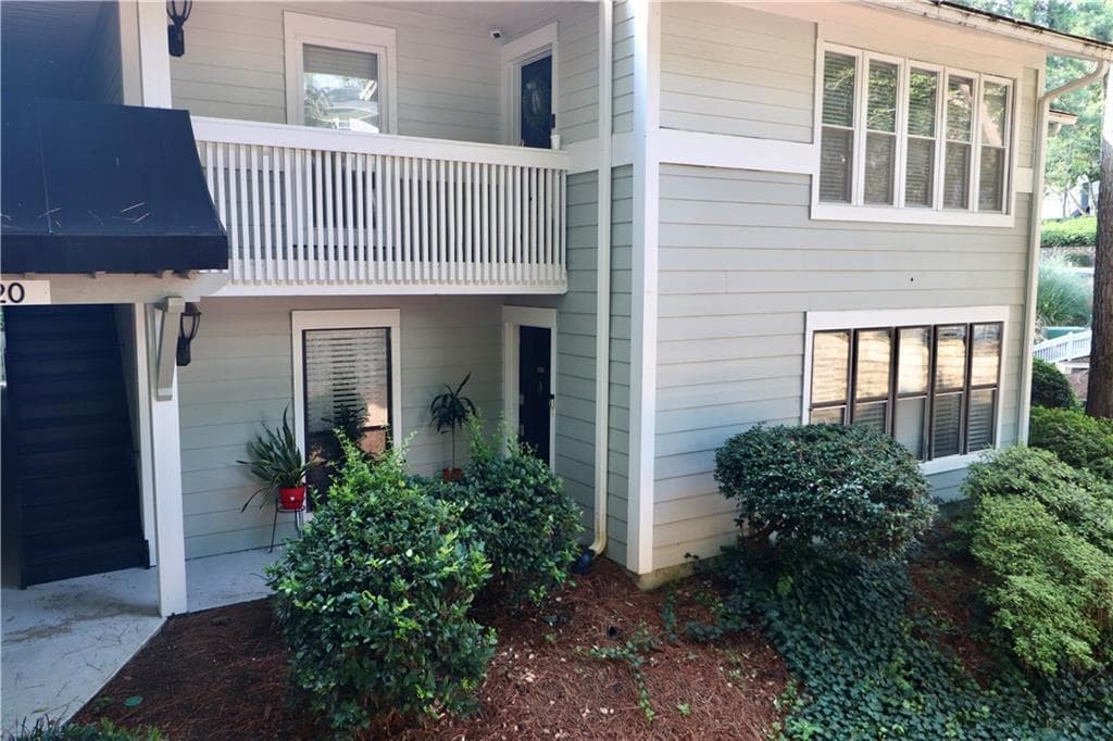 2 bedroom, 2 bathroom, 1,280 sq ft condominium for rent at 613 Summit North Drive 613, Atlanta, GA 30324 for $1,800 a month — photo 1 of 45