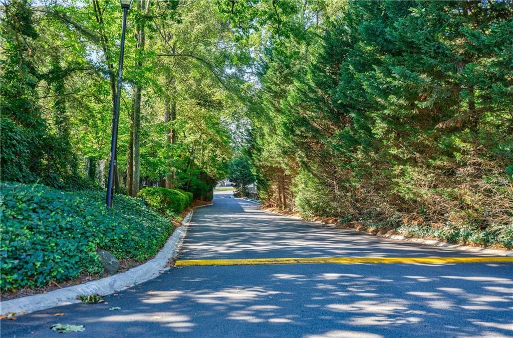 2 bedroom, 2 bathroom, 1,280 sq ft condominium for rent at 613 Summit North Drive 613, Atlanta, GA 30324 for $1,800 a month — photo 5