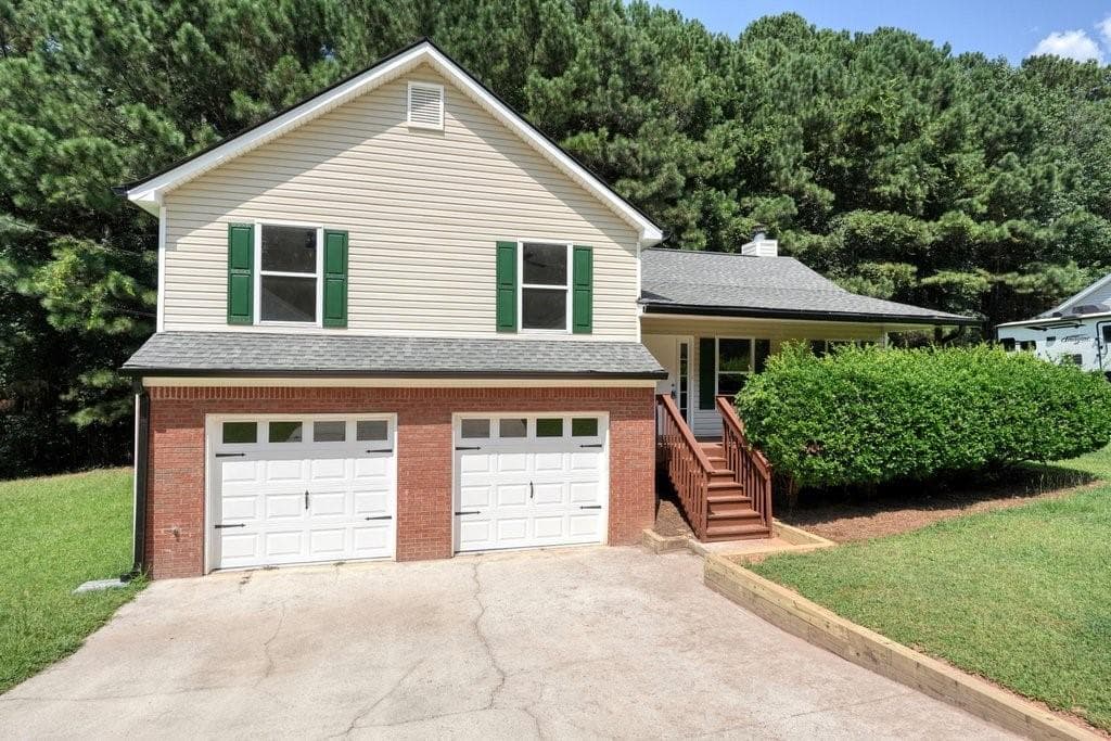 3 bedroom, 2 bathroom, 1,450 sq ft single family residence for rent at 4848 Odessa W Inlt, Acworth, GA 30101 for $2,250 a month — photo 1 of 25