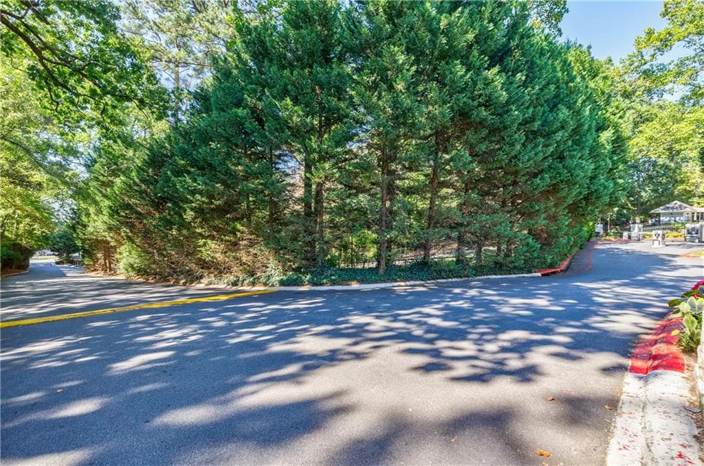 2 bedroom, 2 bathroom, 1,280 sq ft condominium for rent at 613 Summit North Drive 613, Atlanta, GA 30324 for $1,800 a month — photo 6