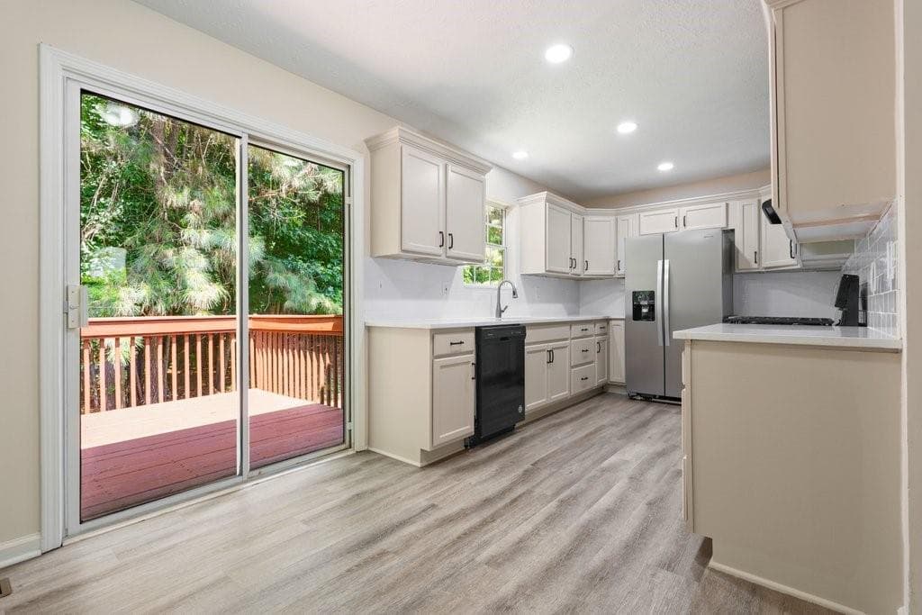 3 bedroom, 2 bathroom, 1,450 sq ft single family residence for rent at 4848 Odessa W Inlt, Acworth, GA 30101 for $2,250 a month — photo 4