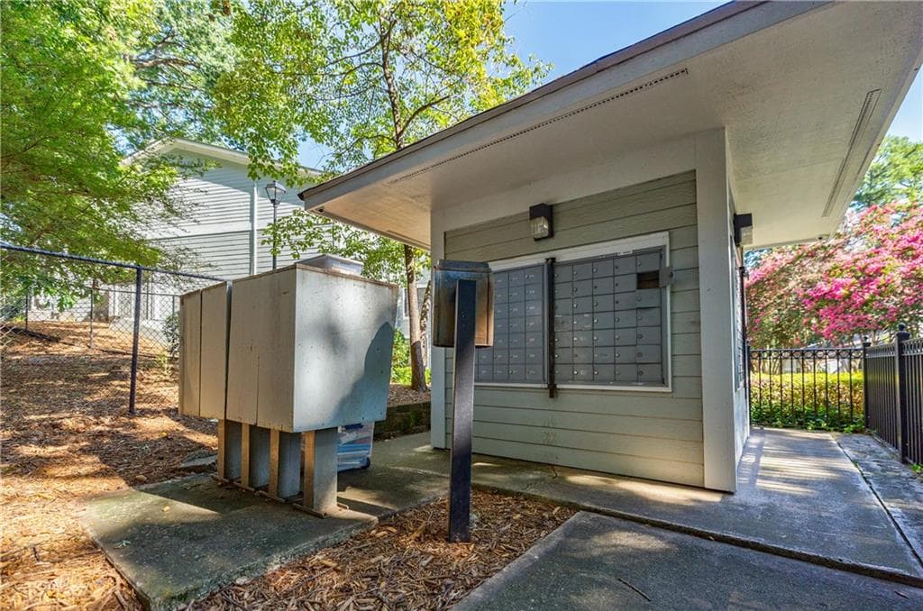 2 bedroom, 2 bathroom, 1,280 sq ft condominium for rent at 613 Summit North Drive 613, Atlanta, GA 30324 for $1,800 a month — photo 9