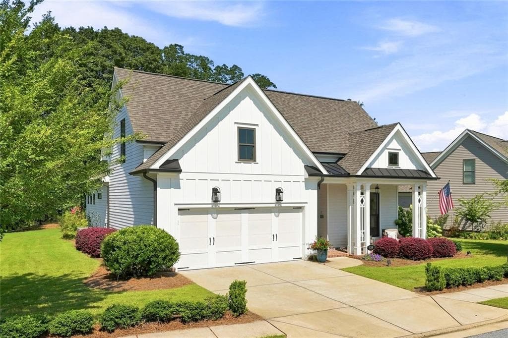 3 bedroom, 3 bathroom, 2,364 sq ft single family residence for sale at 329 McDaniel Place, Canton, GA 30115 — photo 3